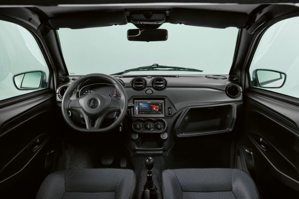 Minauto access interior